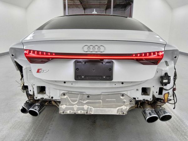 2025 AUDI S7 quattro Premium Plus