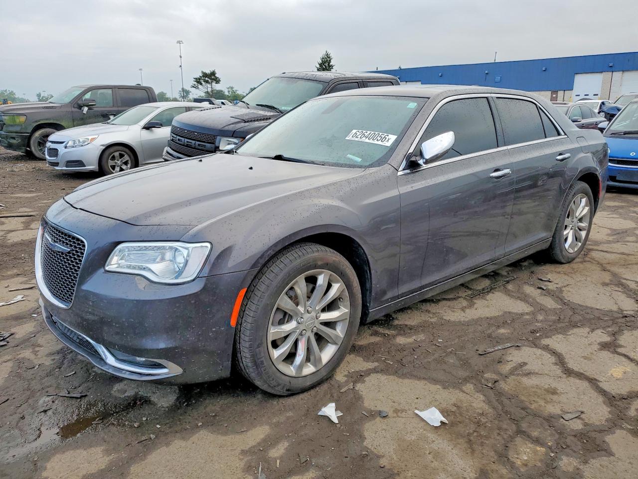 2016 CHRYSLER 300 300C — Front 3/4