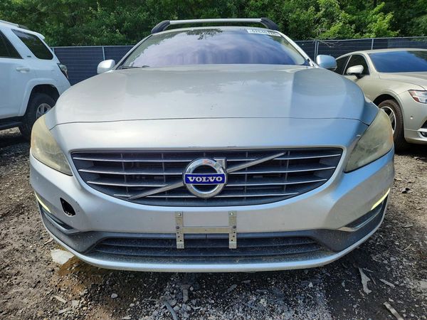 2015 VOLVO S60 Premier+ (non R design)