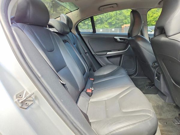2015 VOLVO S60 Premier+ (non R design)