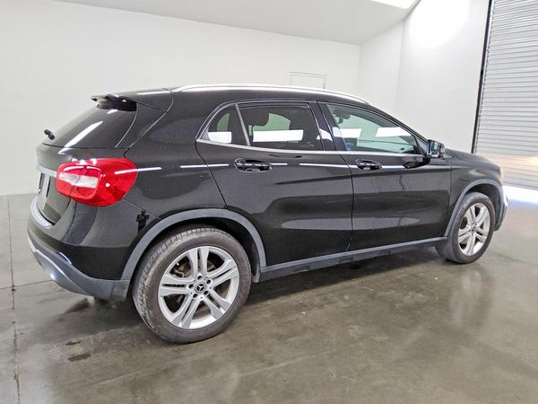 2020 MERCEDES-BENZ GLA GLA250