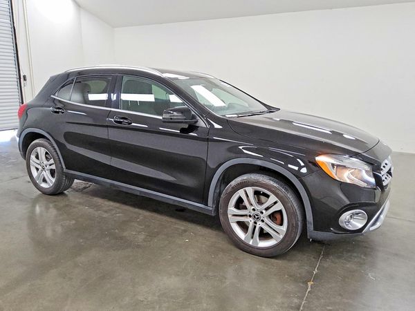 2020 MERCEDES-BENZ GLA GLA250