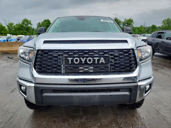 2021 TOYOTA TUNDRA SR5 grade