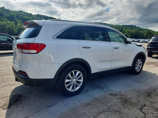 2018 KIA SORENTO L, LX