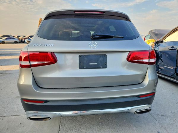 2019 MERCEDES-BENZ GLC GLC300