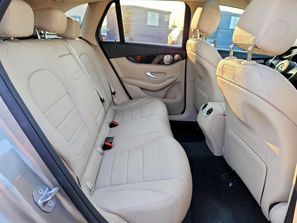 2019 MERCEDES-BENZ GLC GLC300