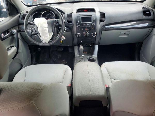 2013 KIA SORENTO Base / LX