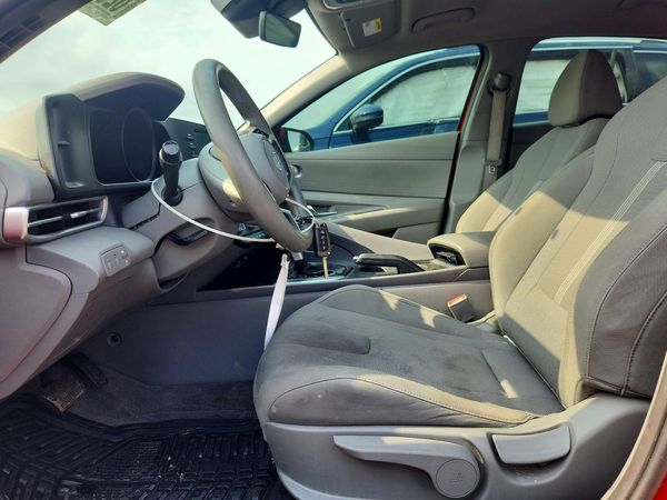 2021 HYUNDAI ELANTRA SE