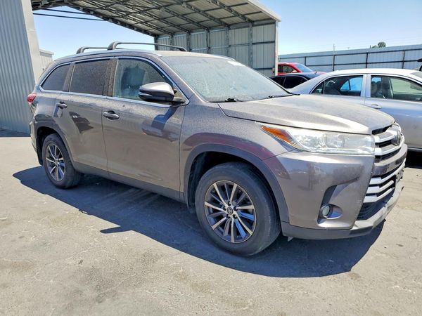 2019 TOYOTA HIGHLANDER