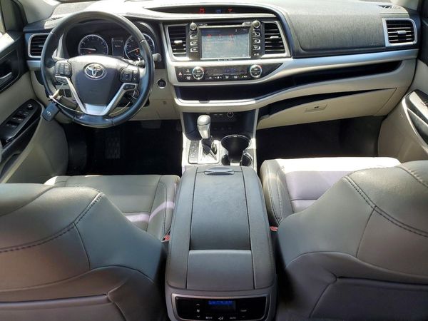 2019 TOYOTA HIGHLANDER