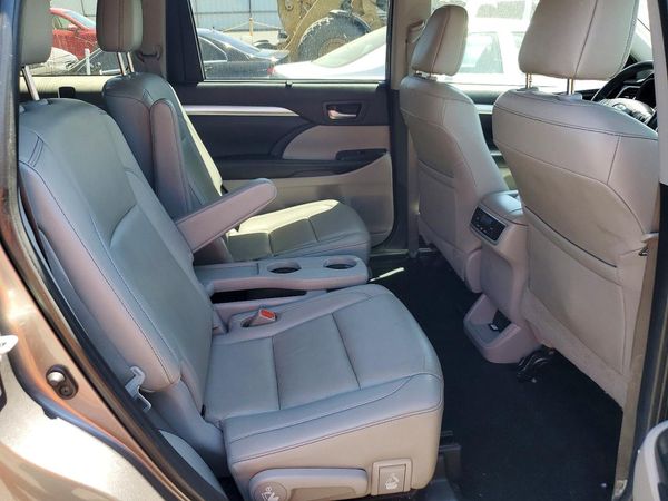 2019 TOYOTA HIGHLANDER