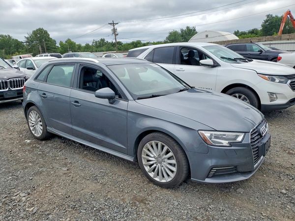 2017 AUDI A3 e-tron Premium