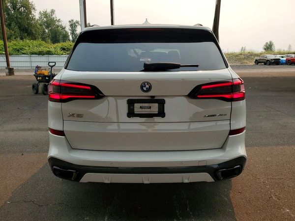 2023 BMW X5 xDrive45e