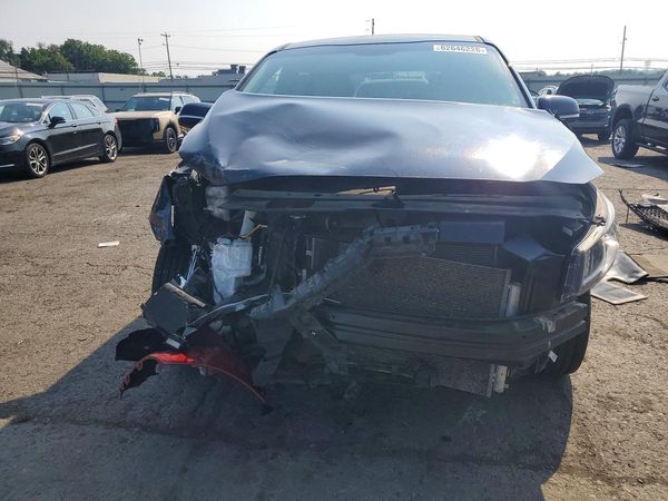 2016 KIA SEDONA LX - Middle-low