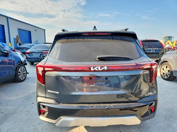 2024 KIA SELTOS S, X-Line