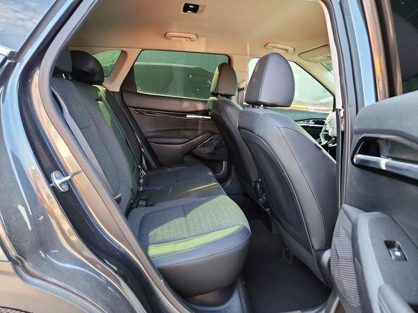 2024 KIA SELTOS S, X-Line