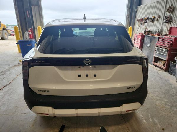 2025 NISSAN KICKS SV