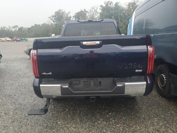 2025 TOYOTA TUNDRA