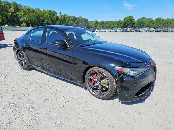 2018 ALFA ROMEO GIULIA TI RWD