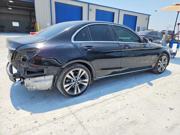 2017 MERCEDES-BENZ C C300