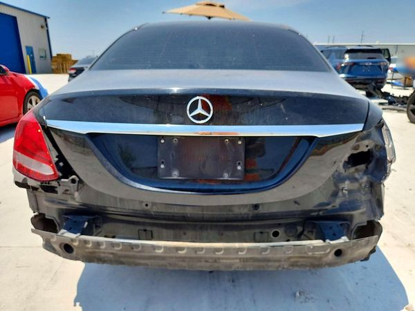 2017 MERCEDES-BENZ C C300