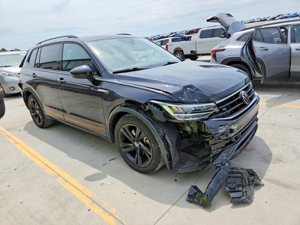 2024 VOLKSWAGEN TIGUAN SE R-Line Black