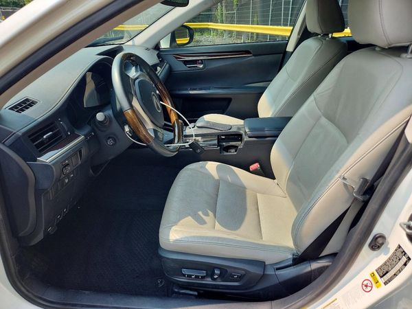 2013 LEXUS ES 350