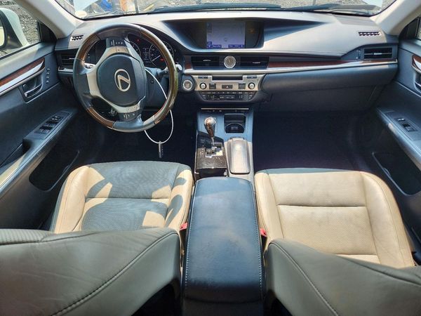 2013 LEXUS ES 350