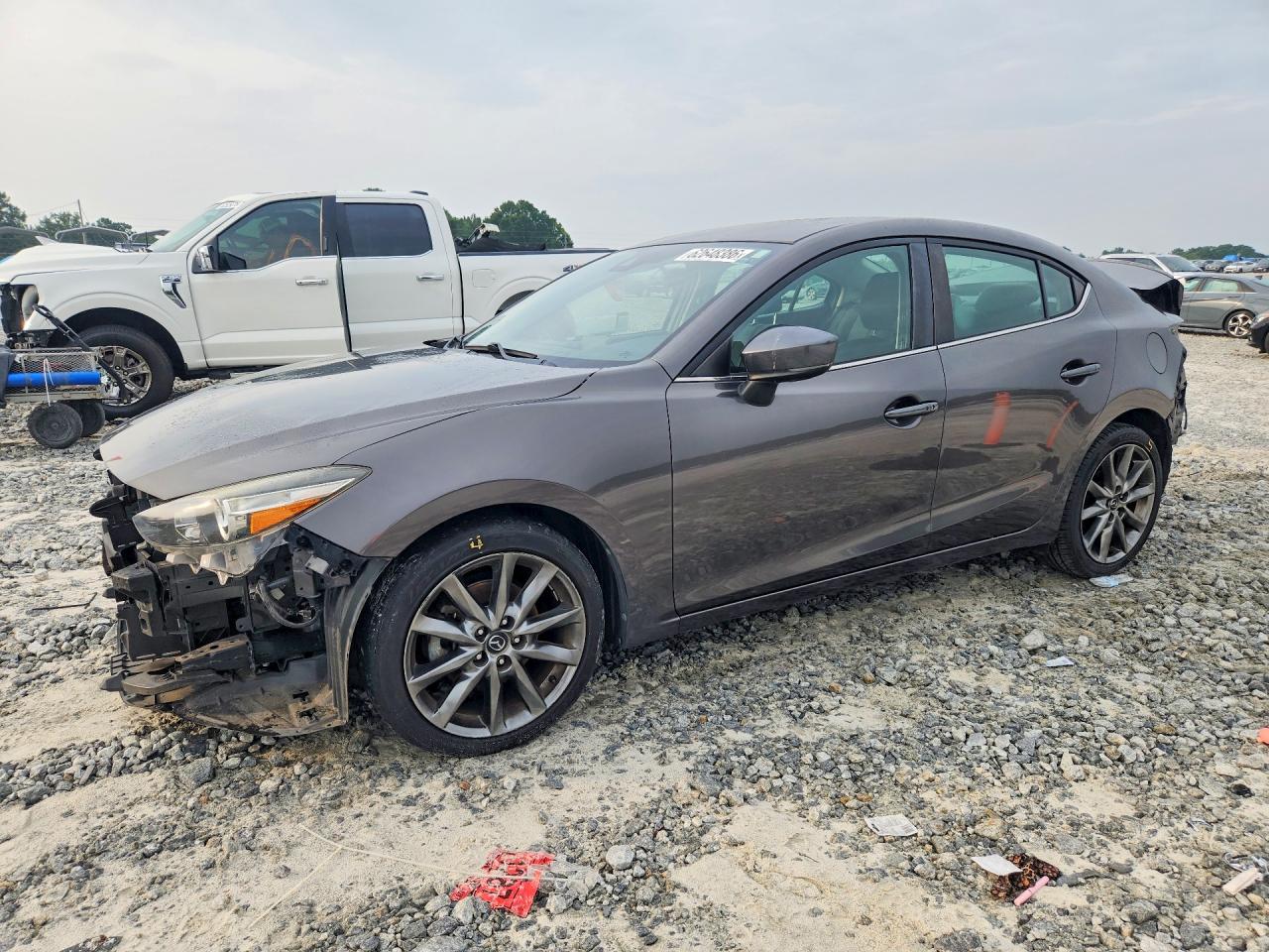 2018 MAZDA 3 Touring