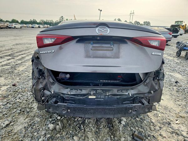 2018 MAZDA 3 Touring