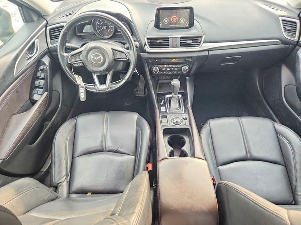 2018 MAZDA 3 Touring