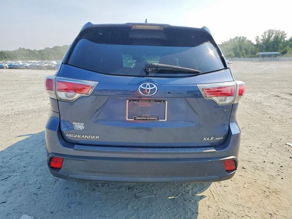 2016 TOYOTA HIGHLANDER