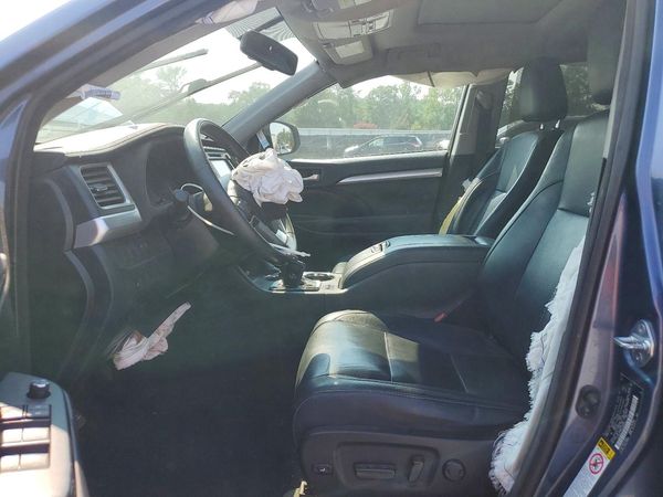 2016 TOYOTA HIGHLANDER