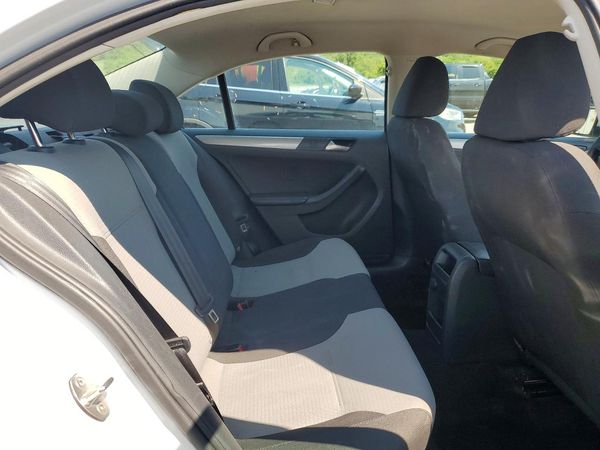 2017 VOLKSWAGEN JETTA