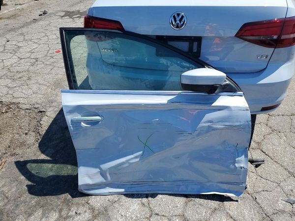 2017 VOLKSWAGEN JETTA