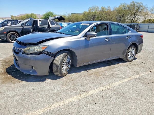 2013 LEXUS ES
