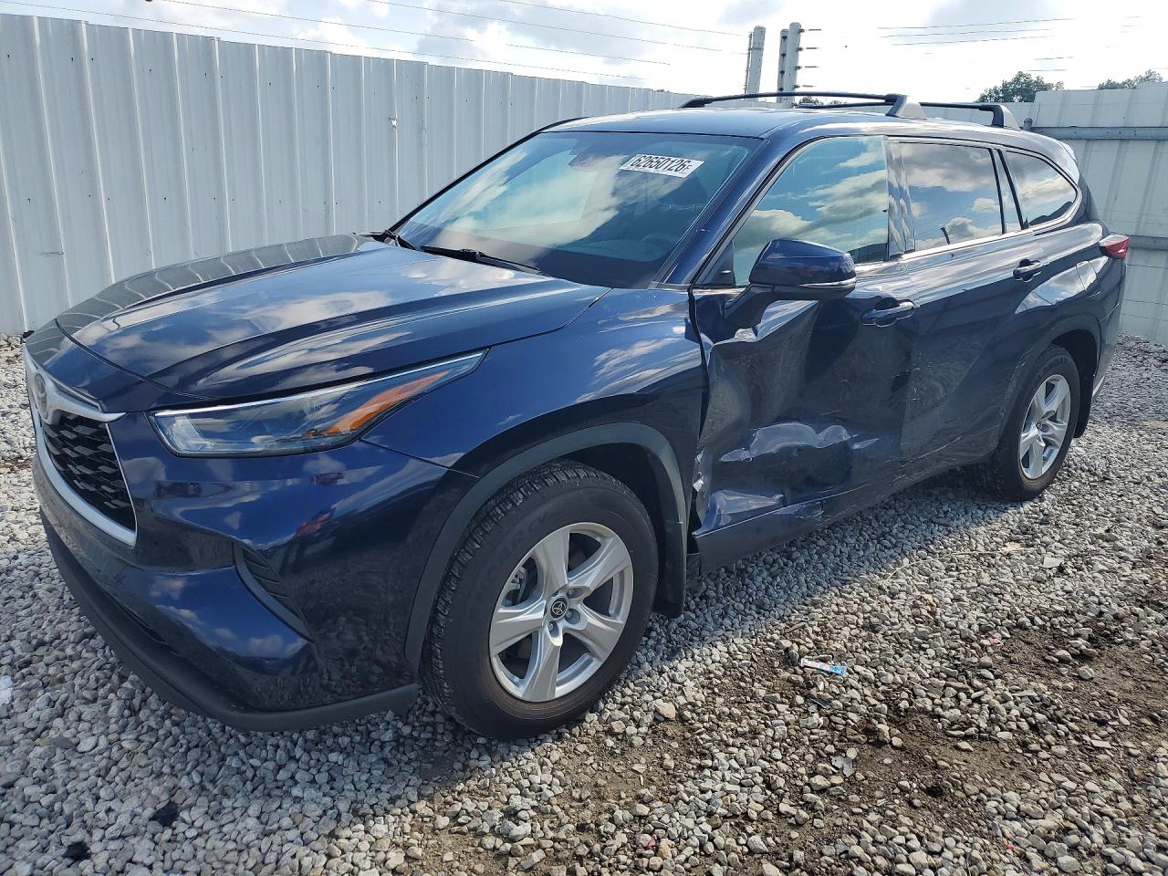 2022 TOYOTA HIGHLANDER L