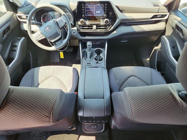2022 TOYOTA HIGHLANDER L