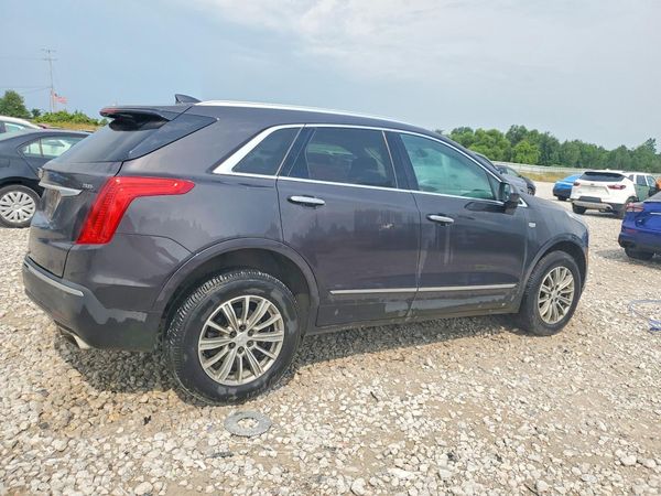 2017 CADILLAC XT5