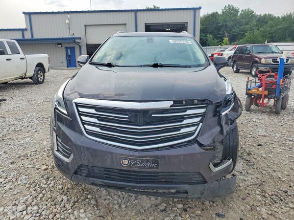 2017 CADILLAC XT5
