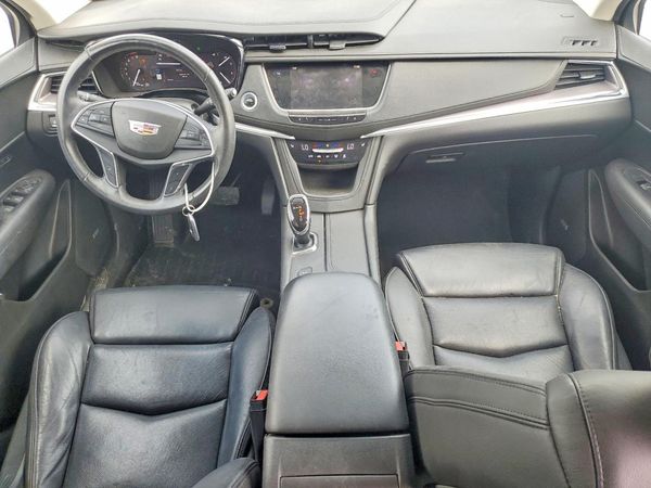 2017 CADILLAC XT5