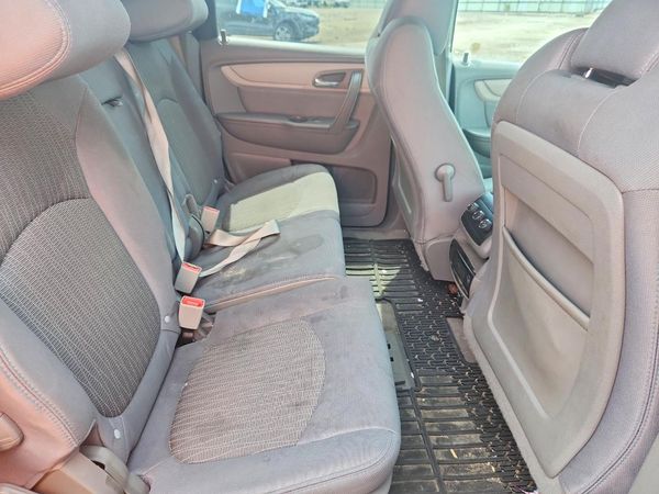 2014 CHEVROLET TRAVERSE LS