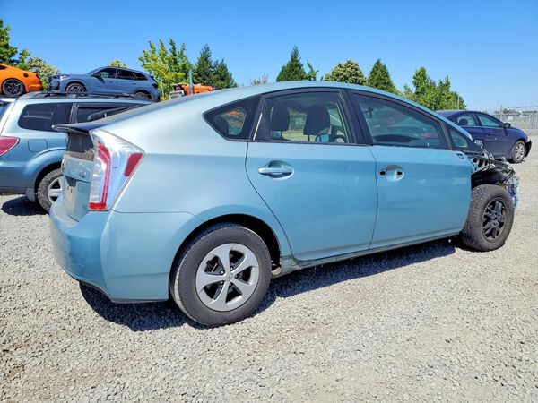 2015 TOYOTA PRIUS