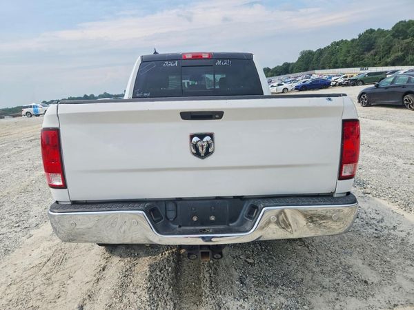 2016 RAM 1500 SLT