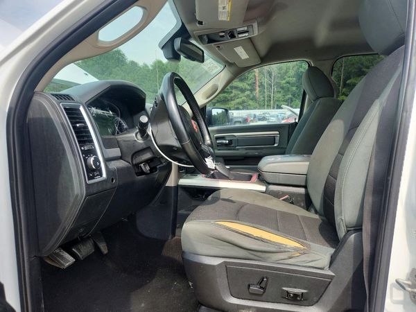 2016 RAM 1500 SLT
