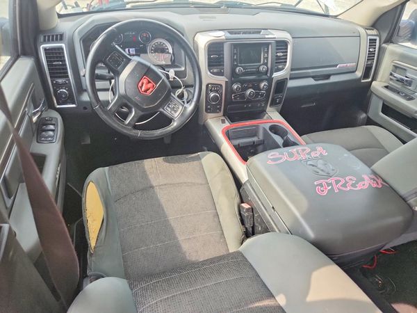 2016 RAM 1500 SLT