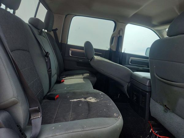 2016 RAM 1500 SLT