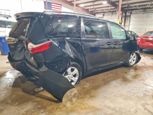 2015 TOYOTA SIENNA