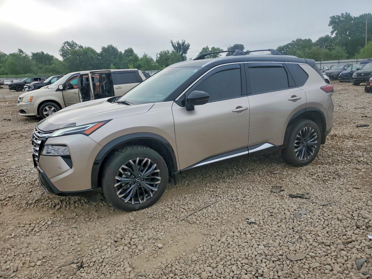 2025 NISSAN ROGUE PLATINUM