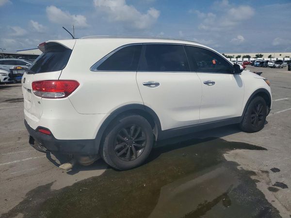 2016 KIA SORENTO L / LX